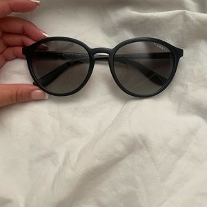 Vogue black sunnies